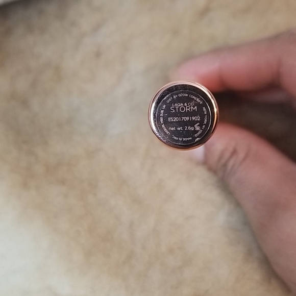 LAQA & Co. Cloud Lips - Deep Purple - Picture 2 of 3